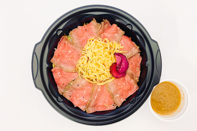 札幌 牛亭 ローストビーフ丼 ～ホースラディッシュソース添え～
