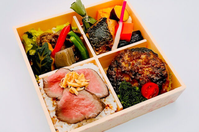 肉肉松花堂（黒毛和牛ローストビーフ）