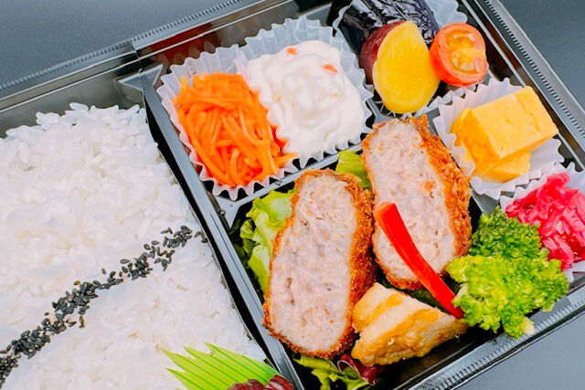 vege-lovele vegetable-ごちそう御膳（国産牛100％メンチカツ）
