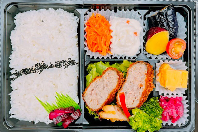 vege-lovele vegetable-ごちそう御膳（国産牛100％メンチカツ）