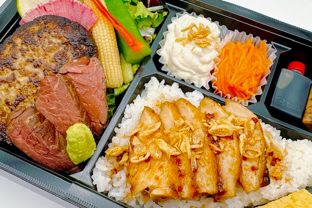 vege-lovele vegetable-若鶏炙り焼きごはん&ハンバーグハラミ焼肉弁当