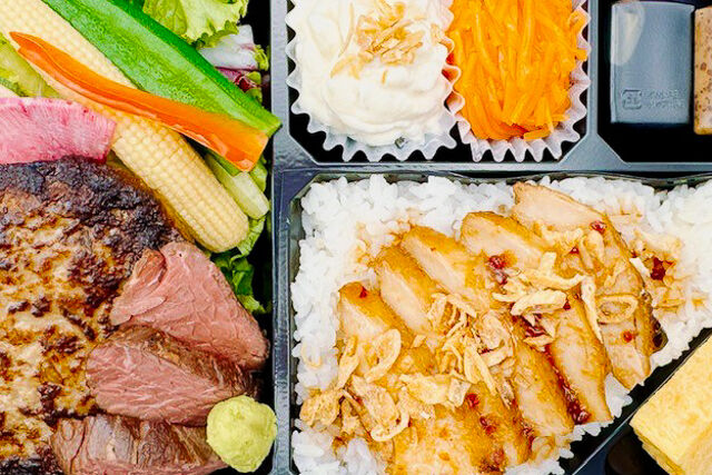 vege-lovele vegetable-若鶏炙り焼きごはん&ハンバーグハラミ焼肉弁当