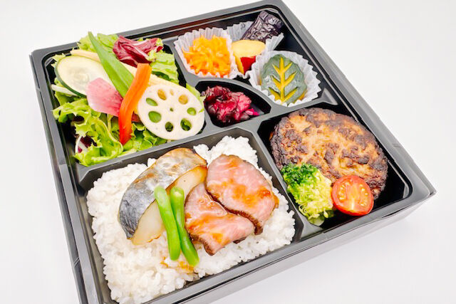 vege-lovele vegetable-べジラブハンバーグ御膳（黒毛和牛ローストビーフと鰆西京焼き）