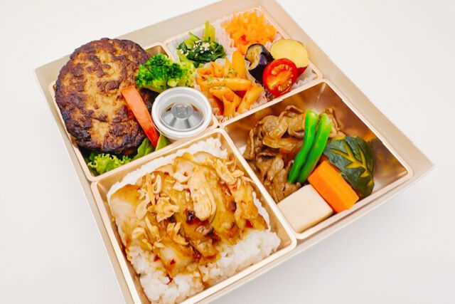 vege-lovele vegetable-べジラブBOX（黒毛和牛すき焼き＆グリルチキンごはん）