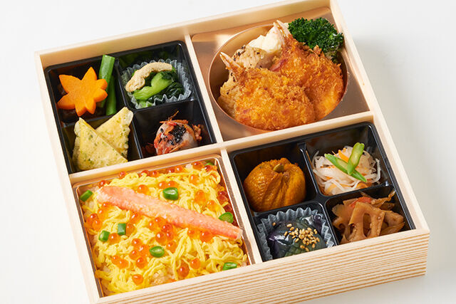 【秋冬限定】贅沢カニづくし！カニクリームコロッケとカニ飯弁当