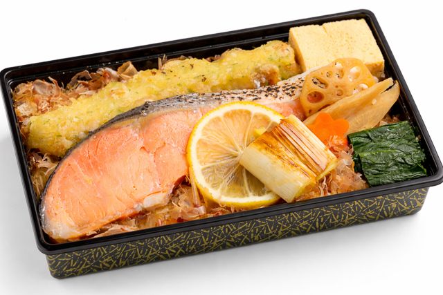 和が家-紅鮭と削り節の鰹節弁当