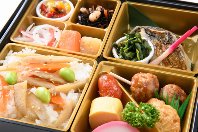 和ごころ膳 樂-五味五彩膳 ーさわら焼物と出汁ごぼう飯ー