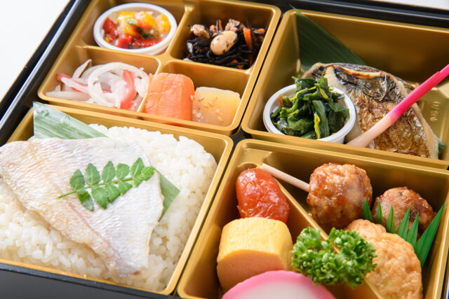和ごころ膳 樂-五味五彩膳 ーさわら焼物と鯛めしー
