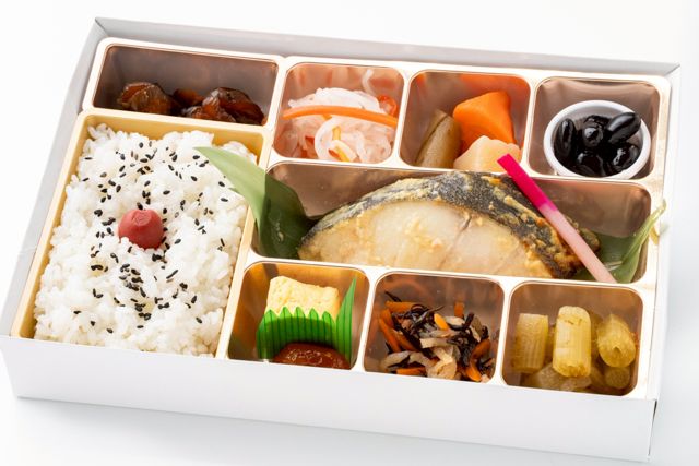 和ごころ膳 樂-【熨斗対応可】 銀だら西京焼き 華やか膳 ーシャインホワイト紙箱ー