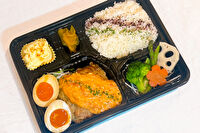 笑う門には福来る-がっつりハンバーグのロコモコ弁当