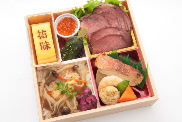 和菜 祐味-【秋限定】きのこご飯と特製ローストビーフ御膳～いくら添え～