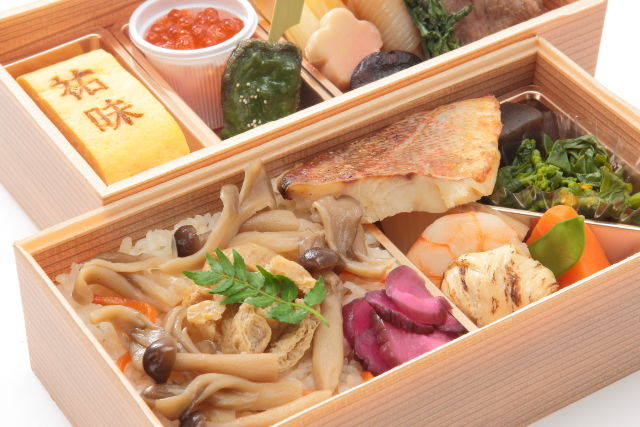 和菜 祐味-【秋限定】きのこご飯と特製牛すき焼き御膳～いくら添え～