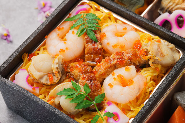 和匠 頂-彩 ～三彩チラシ飯と黒毛和牛すき焼きの贅沢御膳～