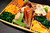 和食御膳 ーJINYAー-三色ご飯とすき焼の和惣菜弁当