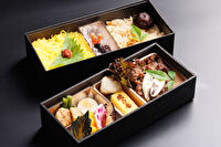 和匠 瑞乃香-【熨斗対応可】国産A5和牛やわらかすき焼きと五目炊き込み二段懐石御膳