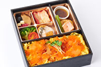 秋田料理 わったりぼうず-彩りおかずと薫香ちらし宝石弁当