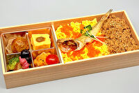 秋田料理 わったりぼうず-秋田ハタハタとそぼろの宝石箱弁当