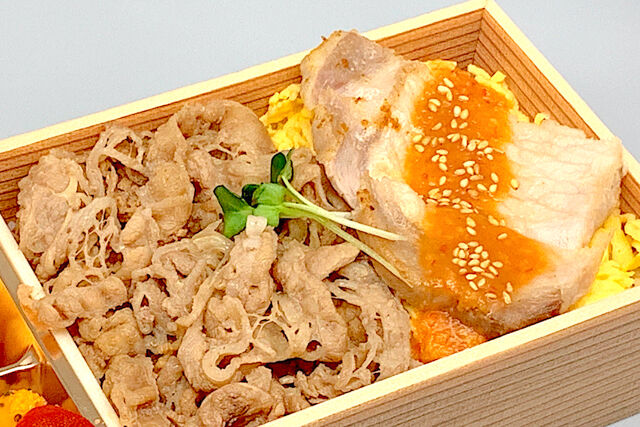 十和田バラ焼と豚ロース甘辛味噌焼きのお肉絨毯弁当