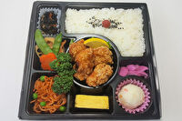 和洋弁当 なる瀬-「なる瀬」の唐揚げ弁当
