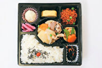和洋弁当 なる瀬-「なる瀬」の肉じゃが弁当