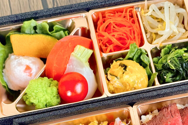 生だれ焼肉 鼓-【熨斗対応可】【冬限定】国産牛ローストビーフ＆蟹ちらしの2段御膳