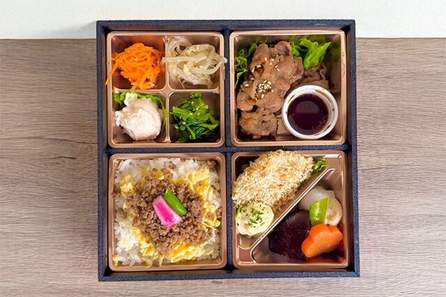 生だれ焼肉 鼓-厳選牛生だれカルビ焼肉と特製タルタルの白身魚のフライ御膳