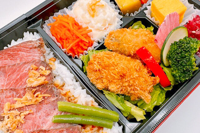 焼き芋の時間-広島産大粒カキフライ弁当（特選ロースステーキ）