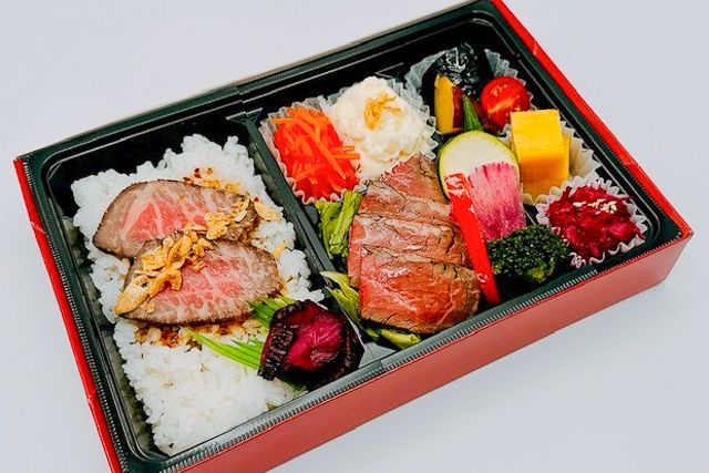 【春限定】黒毛和牛ローストビーフと牛ハラミステーキ弁当