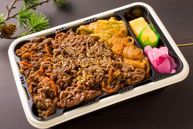 【温まる】金沢金粉使用！牛すき焼き重