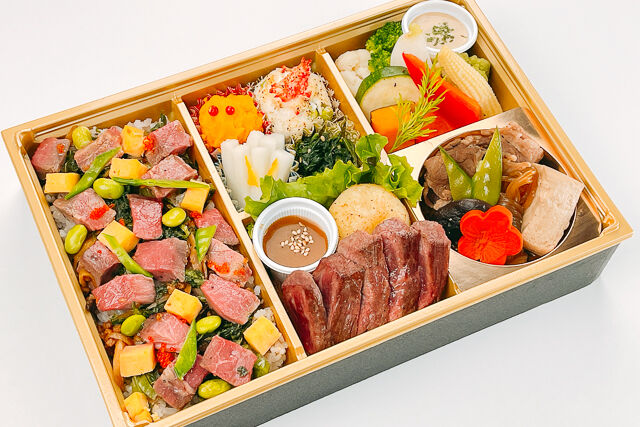 自家製ローストビーフちらし寿司＆和牛すき焼き 10種温野菜弁当