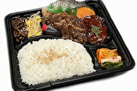 焼肉屋さんのお弁当-【コラボ弁当B】炭火焼肉・鮭の塩焼・ハンバーグ