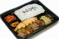 焼肉屋さんのお弁当-【コラボ弁当D】炭火焼肉・鮭の塩焼