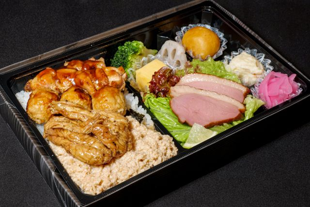 焼き鳥弁当 松の商品写真