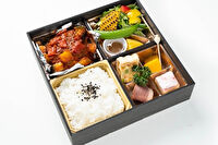 洋風BENTO LAB Raku-dressing-黒毛和牛ハンバーグの洋彩OHAKO