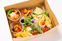 用賀GRILL ～Season Select Label～-【熨斗対応可】【お1人様オードブル】華やかBOX～テリヤキ～