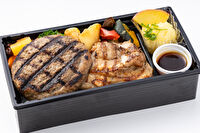 用賀GRILL ～Season Select Label～-【熨斗対応可】直火網焼きステーキハンバーグ＆グリル・ド・チキン コラボ重