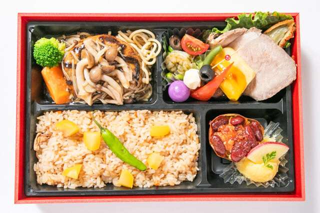 用賀GRILL ～Season Select Label～-【熨斗対応可】【秋限定】国産牛使用 直火網焼きステーキハンバーグ きのこあんかけソース