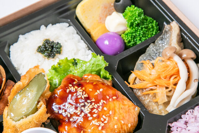 用賀GRILL ～Season Select Label～-【熨斗対応可】【秋限定】いろどり弁当