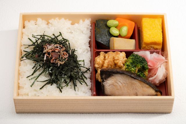 横濱うお時-【横浜蔦金】ブリのみそ焼き海苔弁