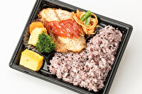 洋食喫茶イセザキ-【もはやイタリアン】鯖のソテー三代目特製トマトソース弁当