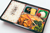 Y Plus Bento-【秀膳】大きな鮭塩焼き＆唐揚げ御膳