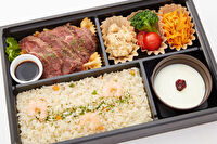 ユメズキッチン-牛ランプステーキのバルサミコソース弁当【デザート付き】