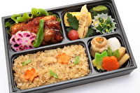 尾張茶寮 みず瀬-自家製の黒酢鶏南蛮弁当