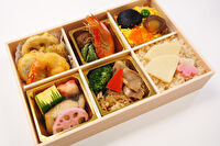 ゆしま扇-彩華（さいか）