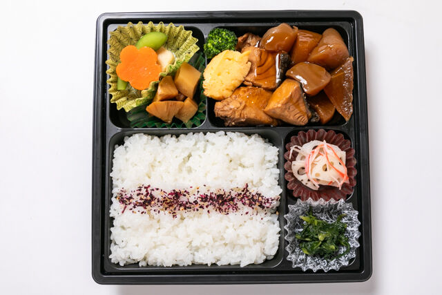 遊食彩旬 乃'SAN-鰤大根たまに生蒟蒻弁当