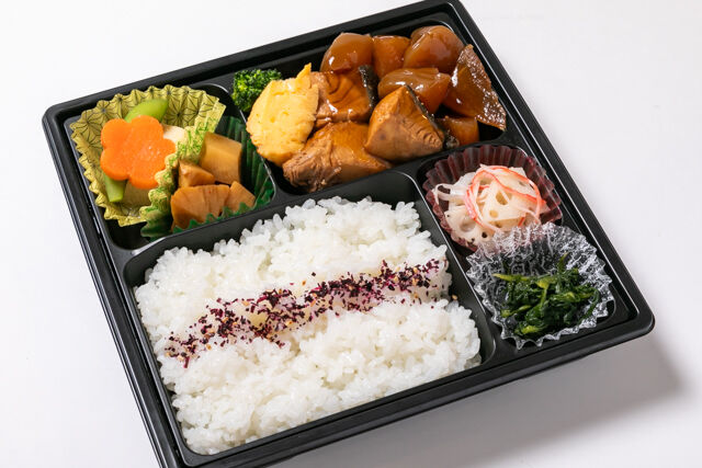 遊食彩旬 乃'SAN-鰤大根たまに生蒟蒻弁当