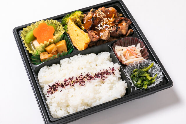 遊食彩旬 乃'SAN-ルイビ豚ハラミ焼肉弁当