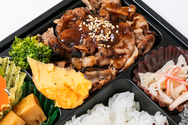 遊食彩旬 乃'SAN-ルイビ豚焼肉弁当