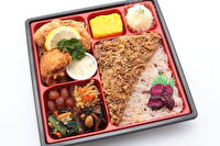 ゆうゆう亭-将軍弁当 ～鶏南蛮と牛すき煮～