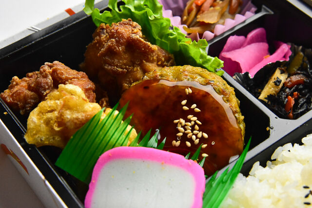 ざんぎ弁当 3代目 旭屋-旭屋豆腐ハンバーグあんかけざんぎ弁当